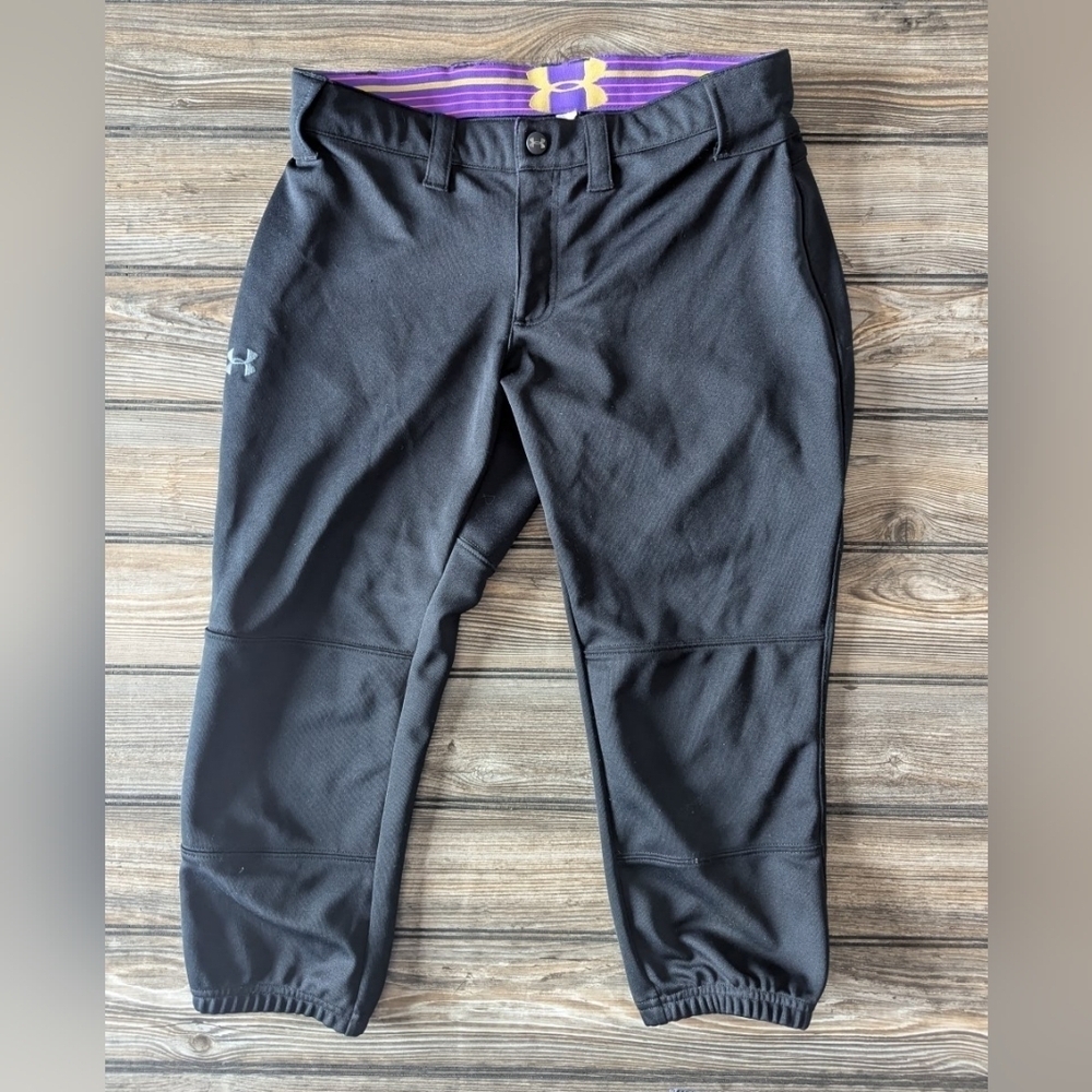 Under Armour baseball softball pants no size tag. Possibly size youth large